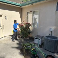 Residential-Window-Cleaning-in-Medford-OR 1